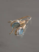 earrings Wire mini oval, labradorite